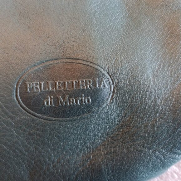 Small leather crossbody purse in rich hunter green and brown - Picture 4 of 4